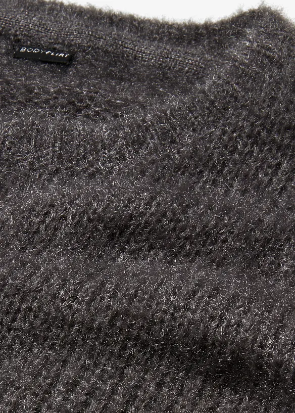 Oversized genser av fluffy garn, bonprix