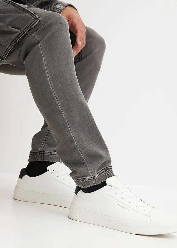 Regular Fit-denimjoggers med cargolommer, Straight, bonprix