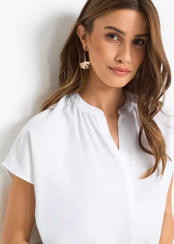 Kortermet bluse med skjult knappestolpe, bonprix