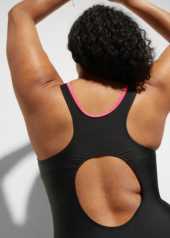 Badedrakt i sporty modell med racerback, bonprix