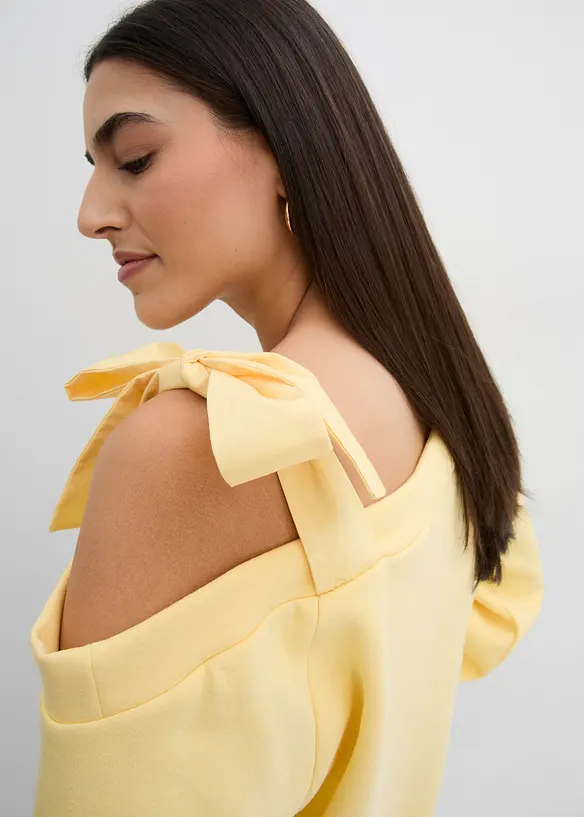 One shoulder-sweatshirt i vid modell, bonprix