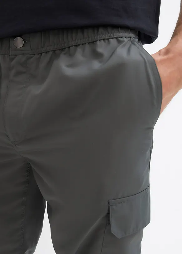 Ultralett, pull on-bukse med cargolommer og bionic-finish, vannavvisende, bonprix