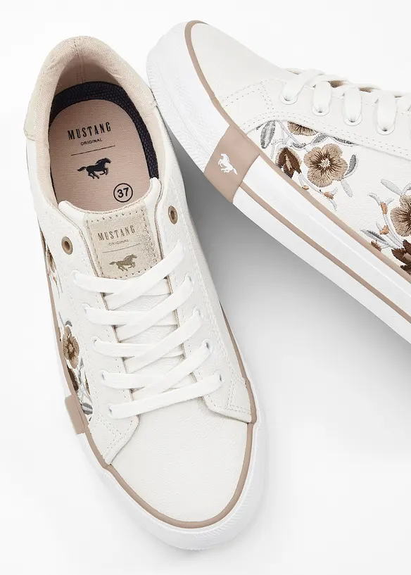 Sneakers med broderi fra Mustang, Mustang