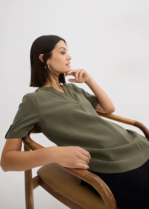 Kortermet bluse i fast viskosemiks, bonprix