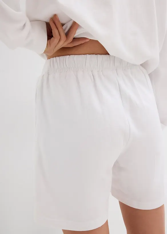 Sweatshorts med broderi, bonprix