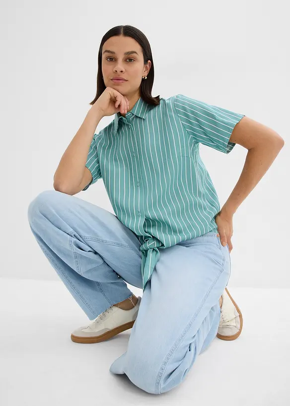 Kortermet bluse med knute-detalj og stripemønster, bonprix