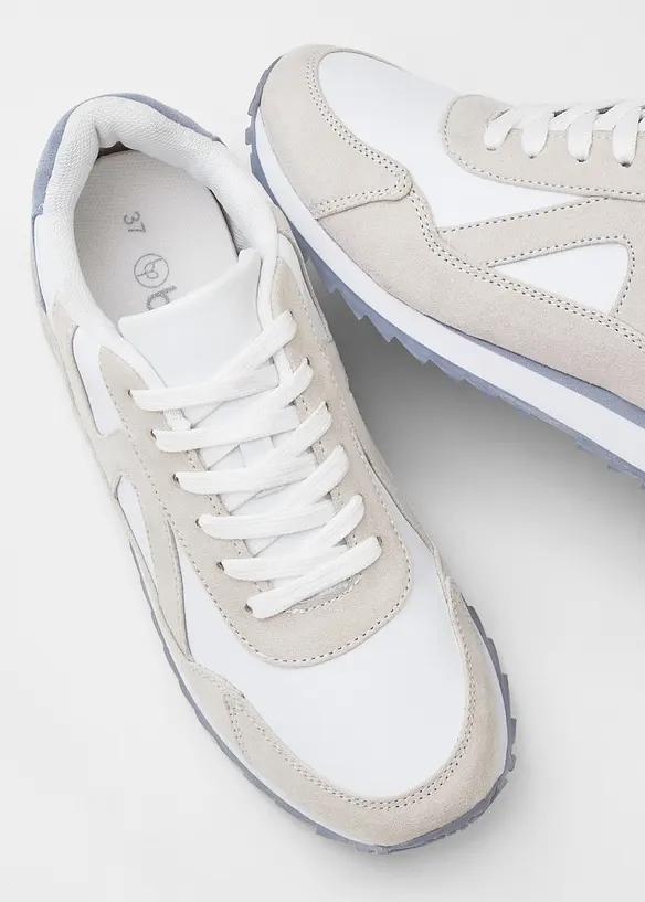 Sneakers med profilert s&aring;le, bonprix