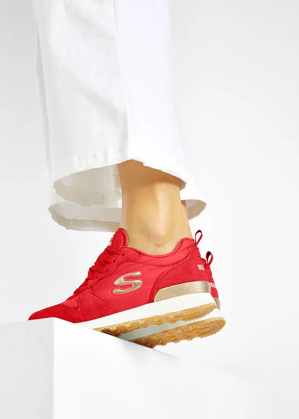 Sneakers med memoryskum fra Skechers, Skechers