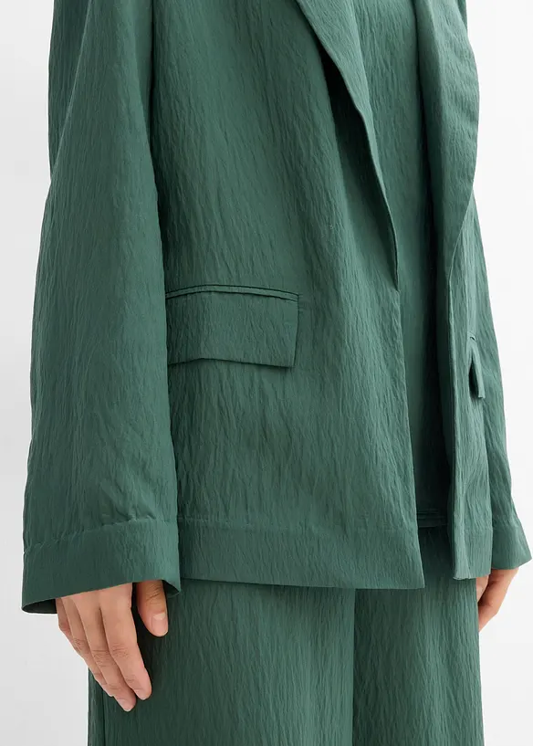 Blazer i strukturert viskosemiks med rynket effekt, bonprix