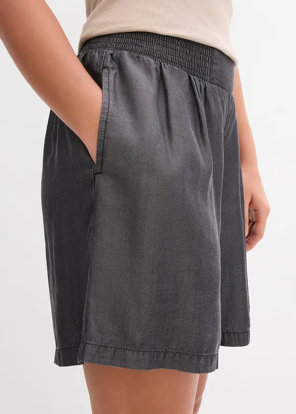 Slip on-shorts med smock-linning, bonprix