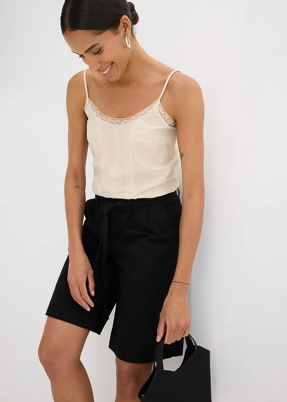 Shorts i twill med knytebelte, bonprix