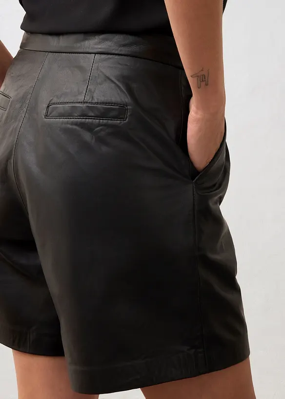 Skinnshorts i lammenappa, bonprix