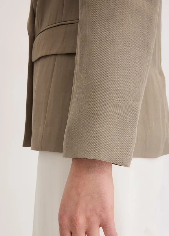 Blazer i materiale med rynket effekt og lyocell, bonprix