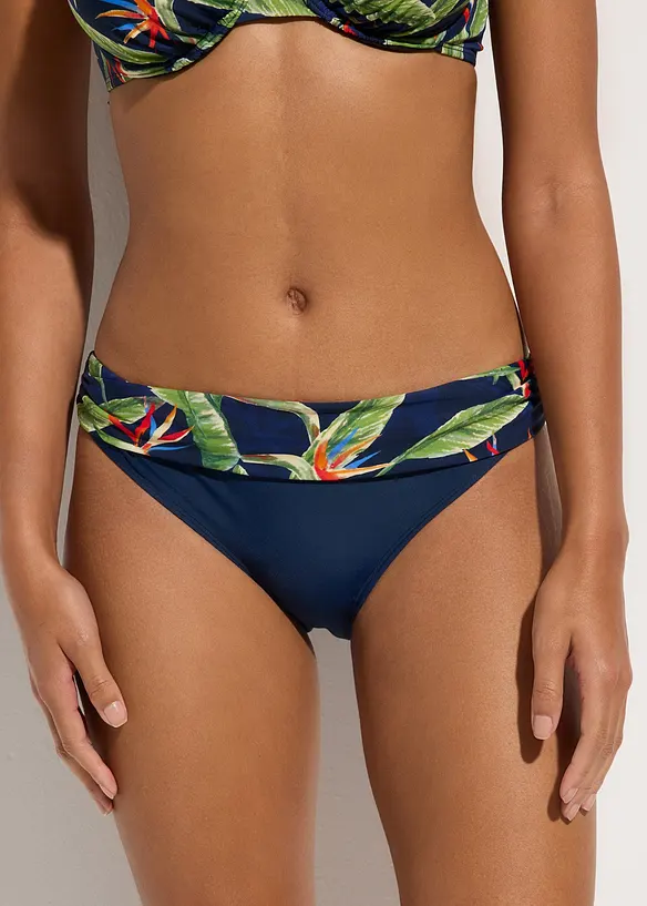 Bikinibukse med normal benskjæring, bonprix