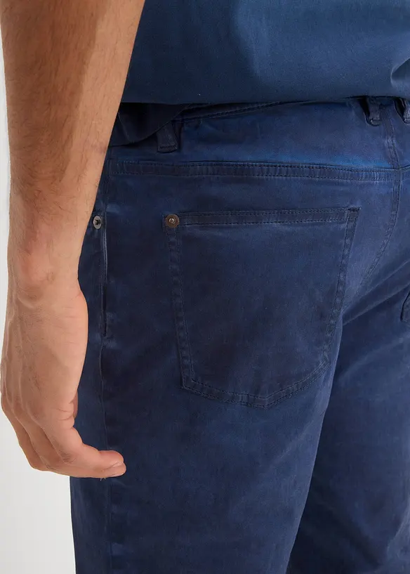 Lang bermudashorts med stretch i vasket look, Regular Fit, bonprix