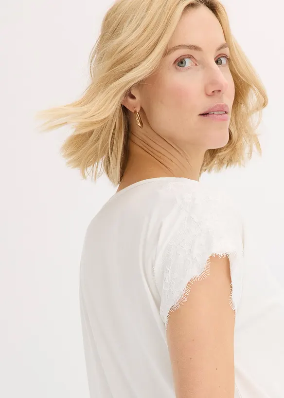 Topp i viskose med blonder, bonprix