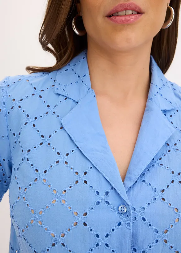 Moderne bluse med hullbroderi, bonprix