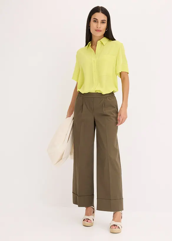Kortermet bluse med brystlomme, bonprix