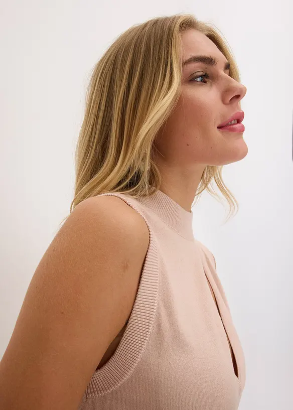Strikket topp med cut-out, bonprix