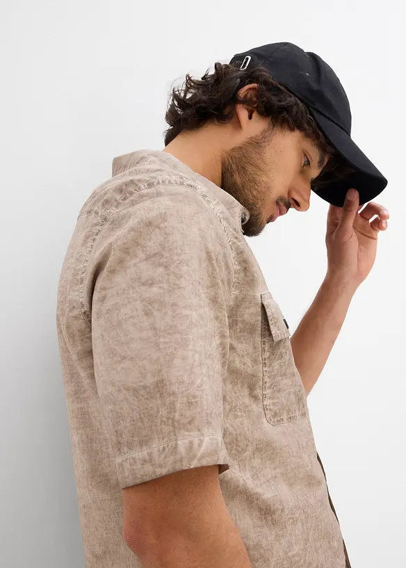 Kortermet skjorte i vasket look, bonprix