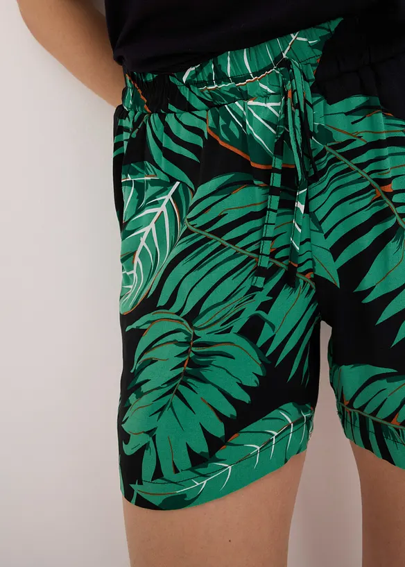 Shorts med print av lett viskose, bonprix