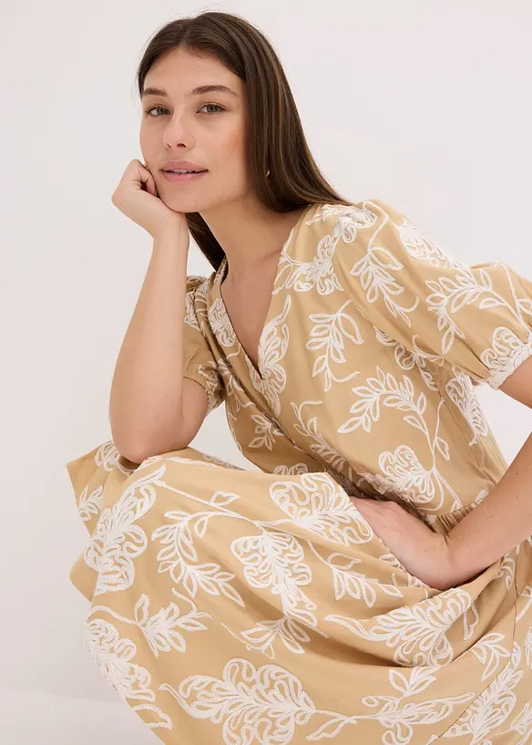 Tunikakjole med broderi av lett viskose, bonprix