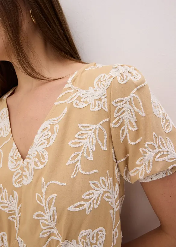 Tunikakjole med broderi av lett viskose, bonprix