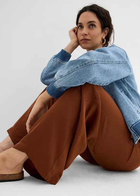 Lett, vid bukse av stukturert materiale, bonprix