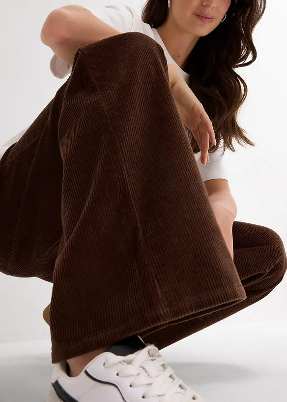 Cordbukse av elastisk bomullsmiks, bonprix