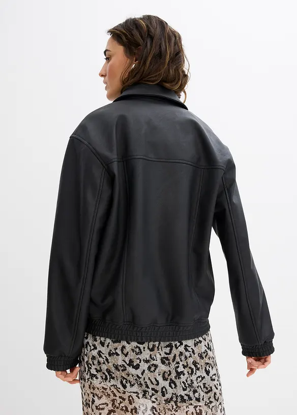 Oversized jakke i imitert skinn, bonprix