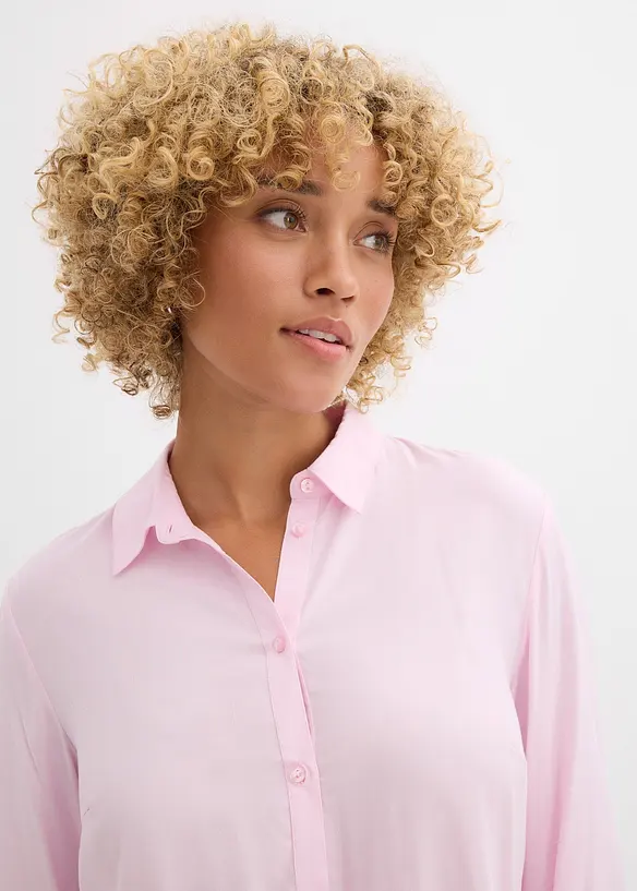 Lang bluse av viskose, bonprix