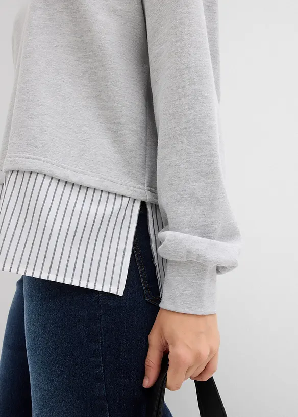 Sweatshirt med blusekant i falden, bonprix
