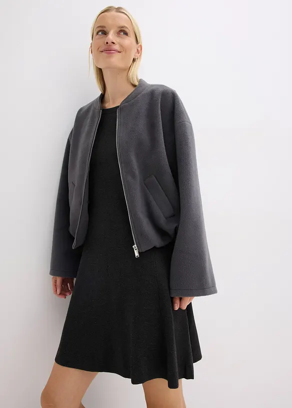 Strikkekjole av myk viskosemiks, bonprix