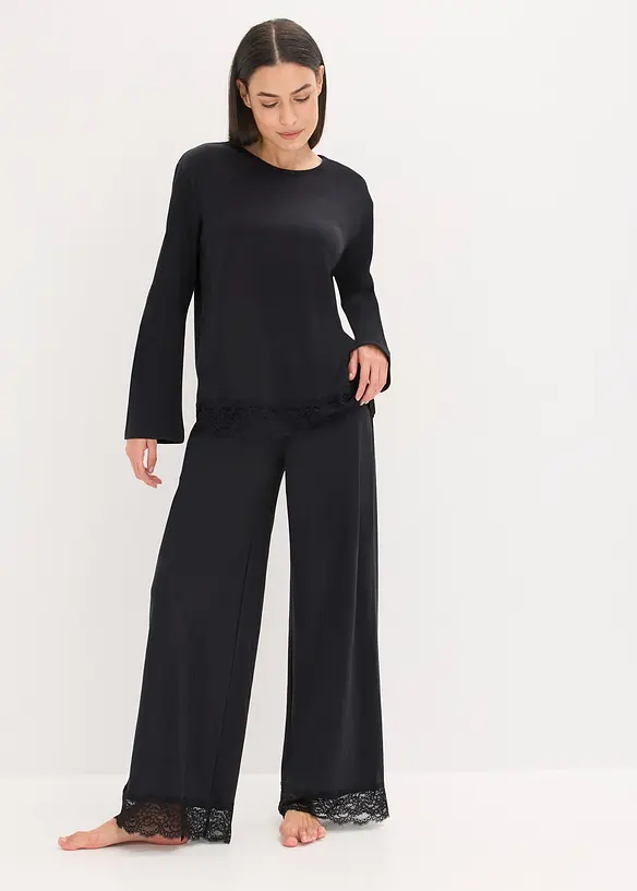 Pyjamas med nydelige blonder, bonprix