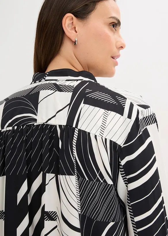 Satengbluse med passepoiler i kontrastfarge, bonprix
