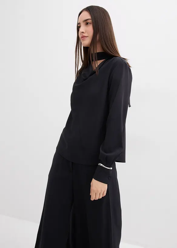 Topp i blusemateriale med lett glans, bonprix