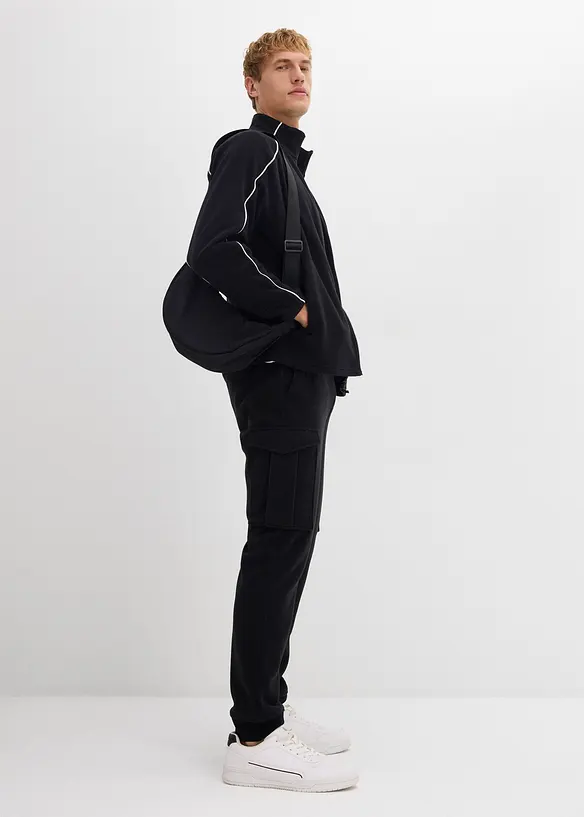 Varm fleecejakke med sporty detaljer, bonprix