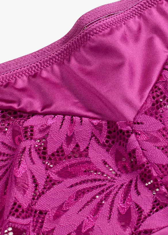 String-panty materiale med glans, bonprix
