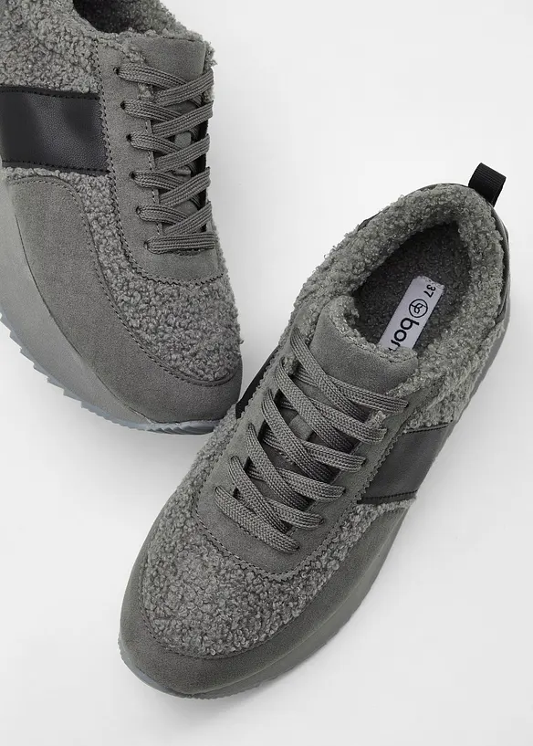 Platåsneakers, bonprix