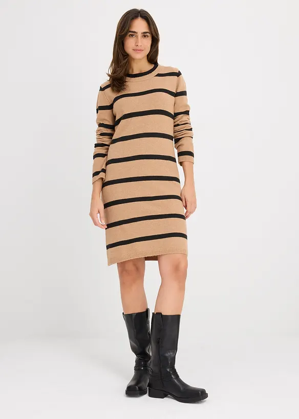 Strikket kjole i figurnær modell, bonprix