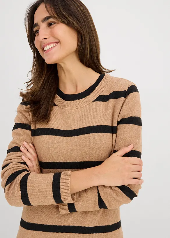 Strikket kjole i figurnær modell, bonprix