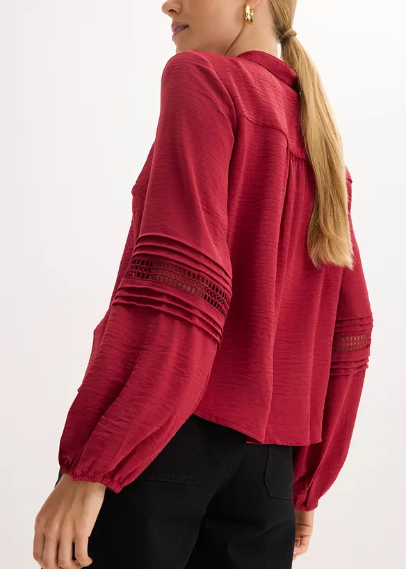Oversized bluse med pynt, bonprix
