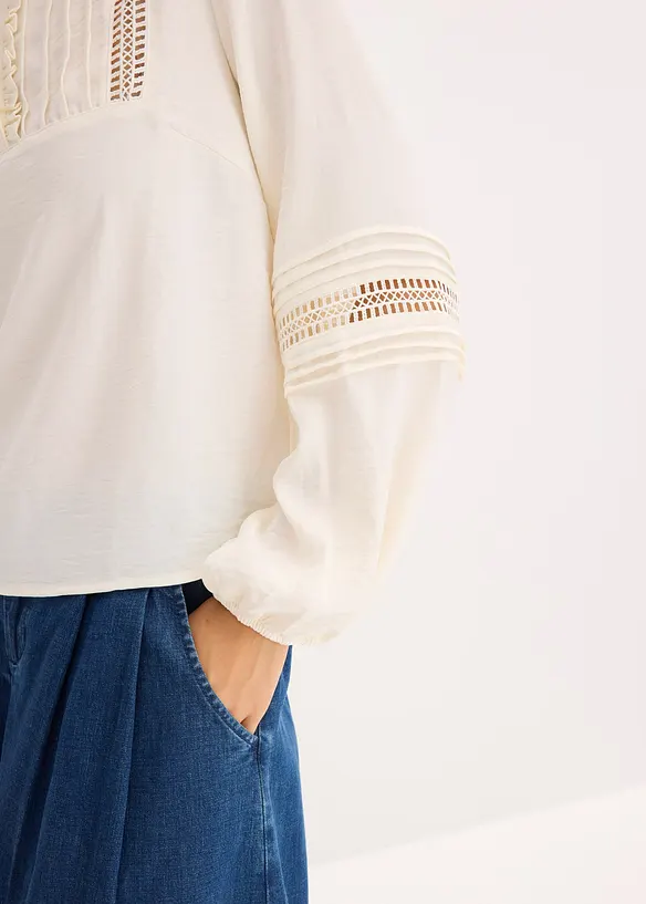 Oversized bluse med pynt, bonprix