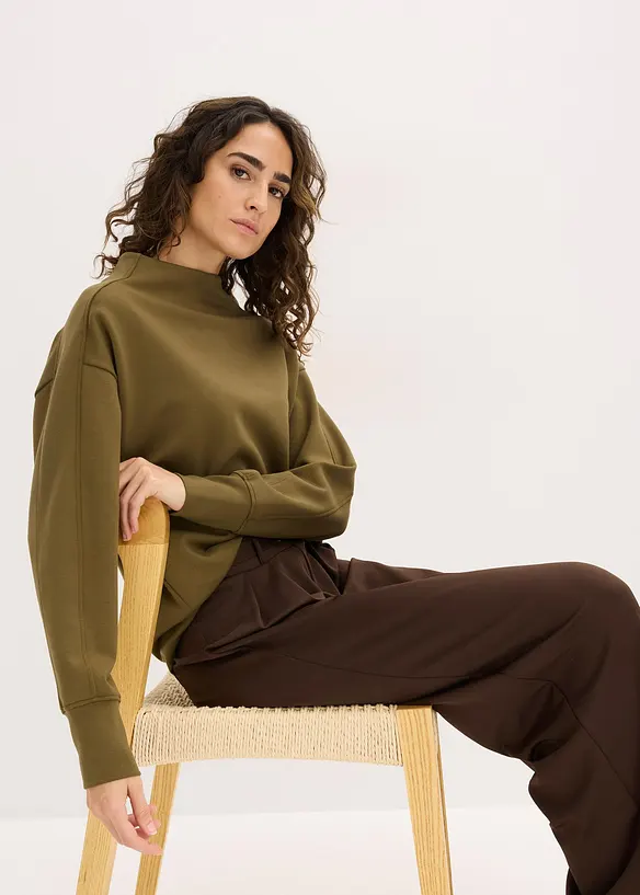 Oversized sweatshirt av mykt scubamateriale, bonprix