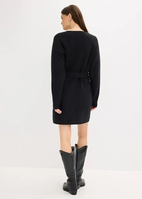 Kort strikkekjole med myk ullandel og belte, bonprix