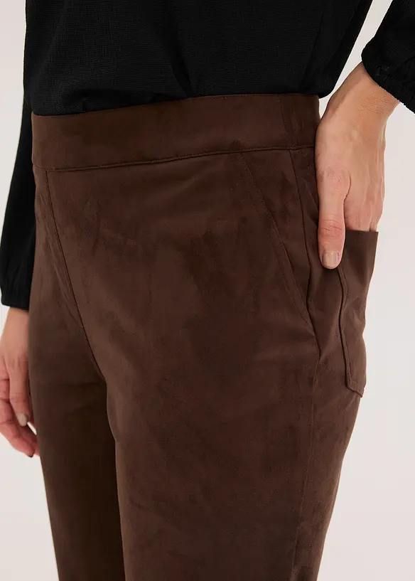 Flared bukse i imitert skinn, bonprix