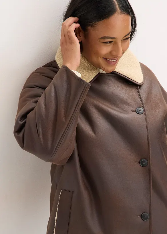 Jakke i imitert lammeskinn, bonprix