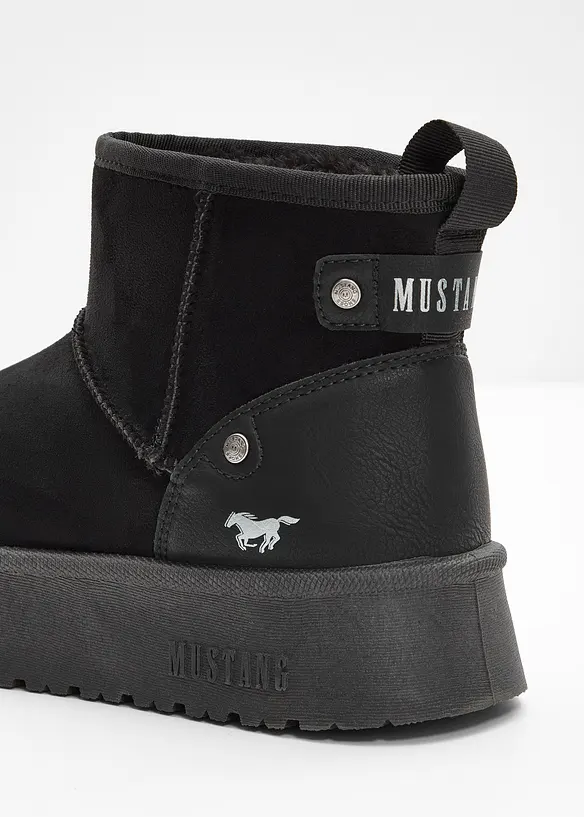 Platåboots fra Mustang, Mustang
