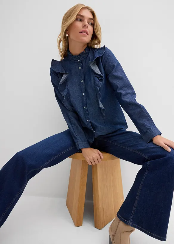 Denimbluse i 100% bomull med volanger, bonprix