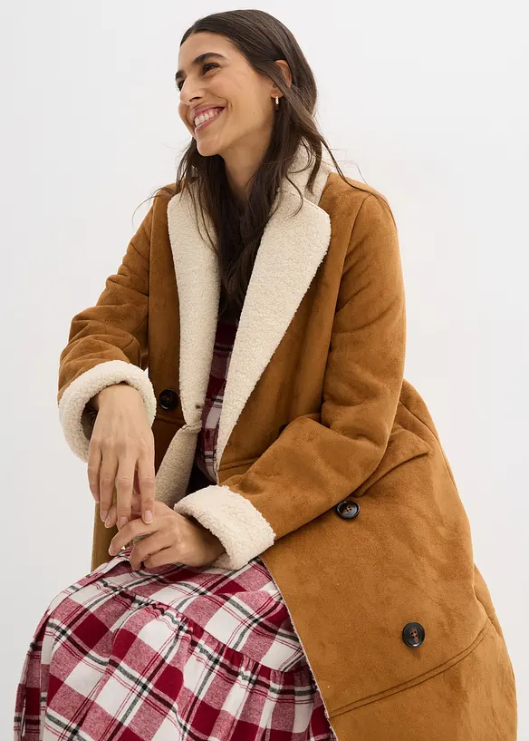 Kåpe i imitert skinn med varmt pilefôr, bonprix